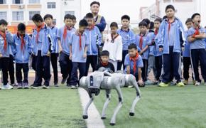 点燃青少年科技梦想|广西城市职业大学科技研学活动进小学