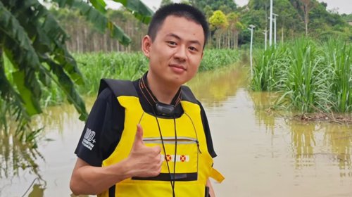 商学院学子逆行抗洪一线 以青春担当守护八桂家园