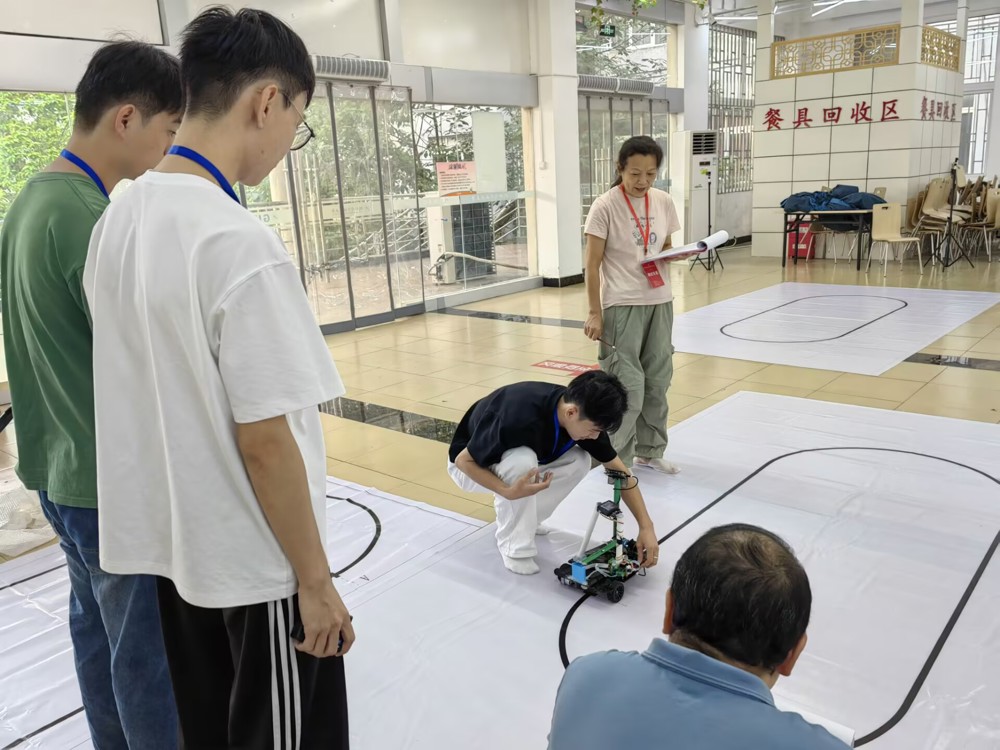 竞赛现场