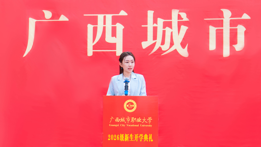 优秀教师代表任祖昀发言