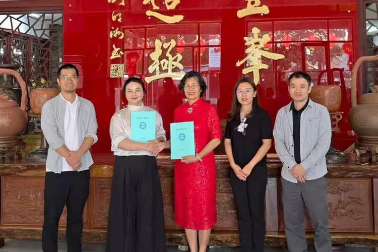 艺传学院教师团队走访多家企业，深化校企合作